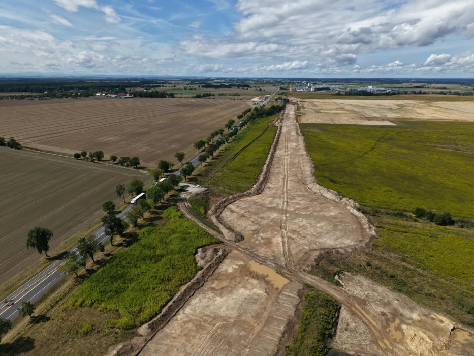 Postęp prac w Miękińskim Parku Technologicznym: nowe drogi, ronda i ścieżki rowerowe