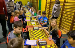 fot. 2: https://www.facebook.com/Chess-Sisters-KajaLila-104672201612529/ - powiększ