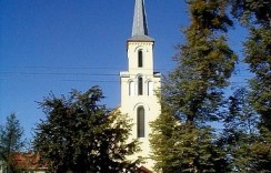 Kościół filialny pod wezwaniem Najświętszej Marii Panny Królowej Polski - powiększ